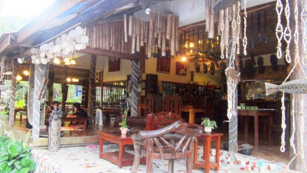 The Lotus Garden Bed and Breakfast Puerto Princesa Buitenkant foto