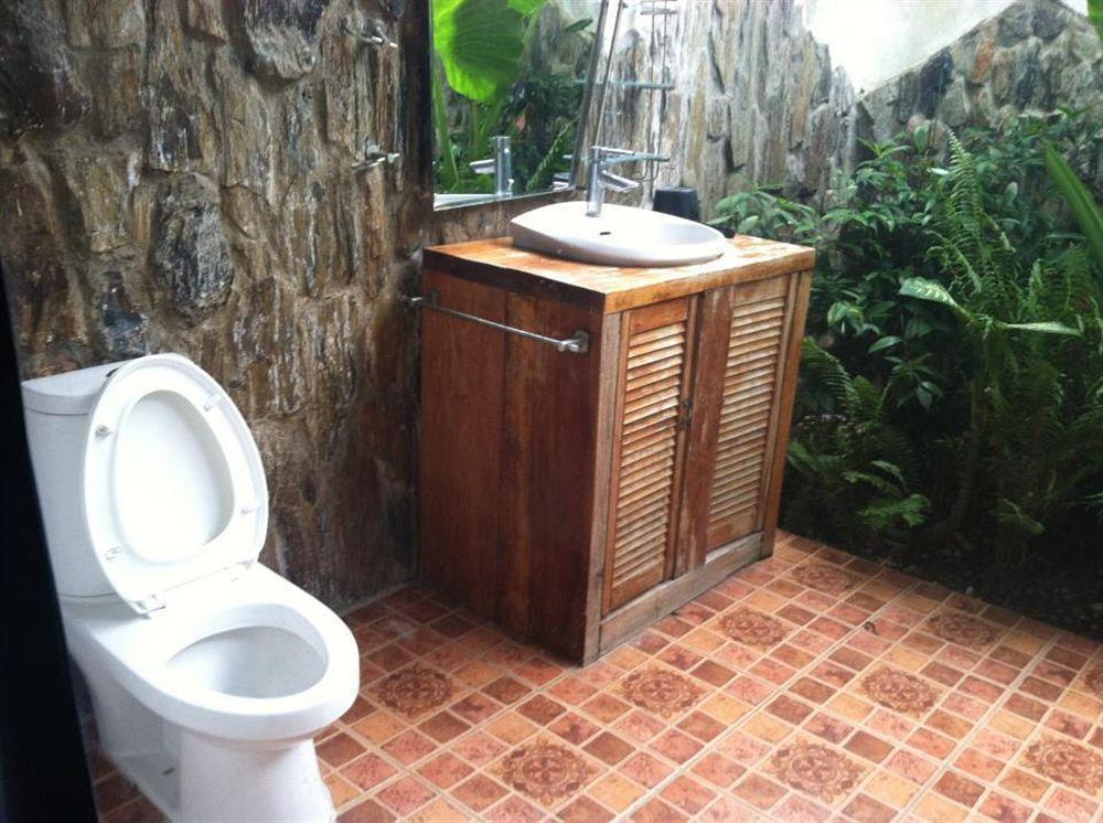 The Lotus Garden Bed and Breakfast Puerto Princesa Buitenkant foto