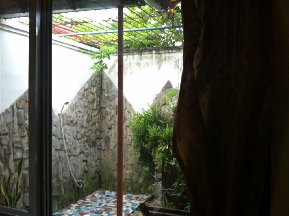 The Lotus Garden Bed and Breakfast Puerto Princesa Buitenkant foto