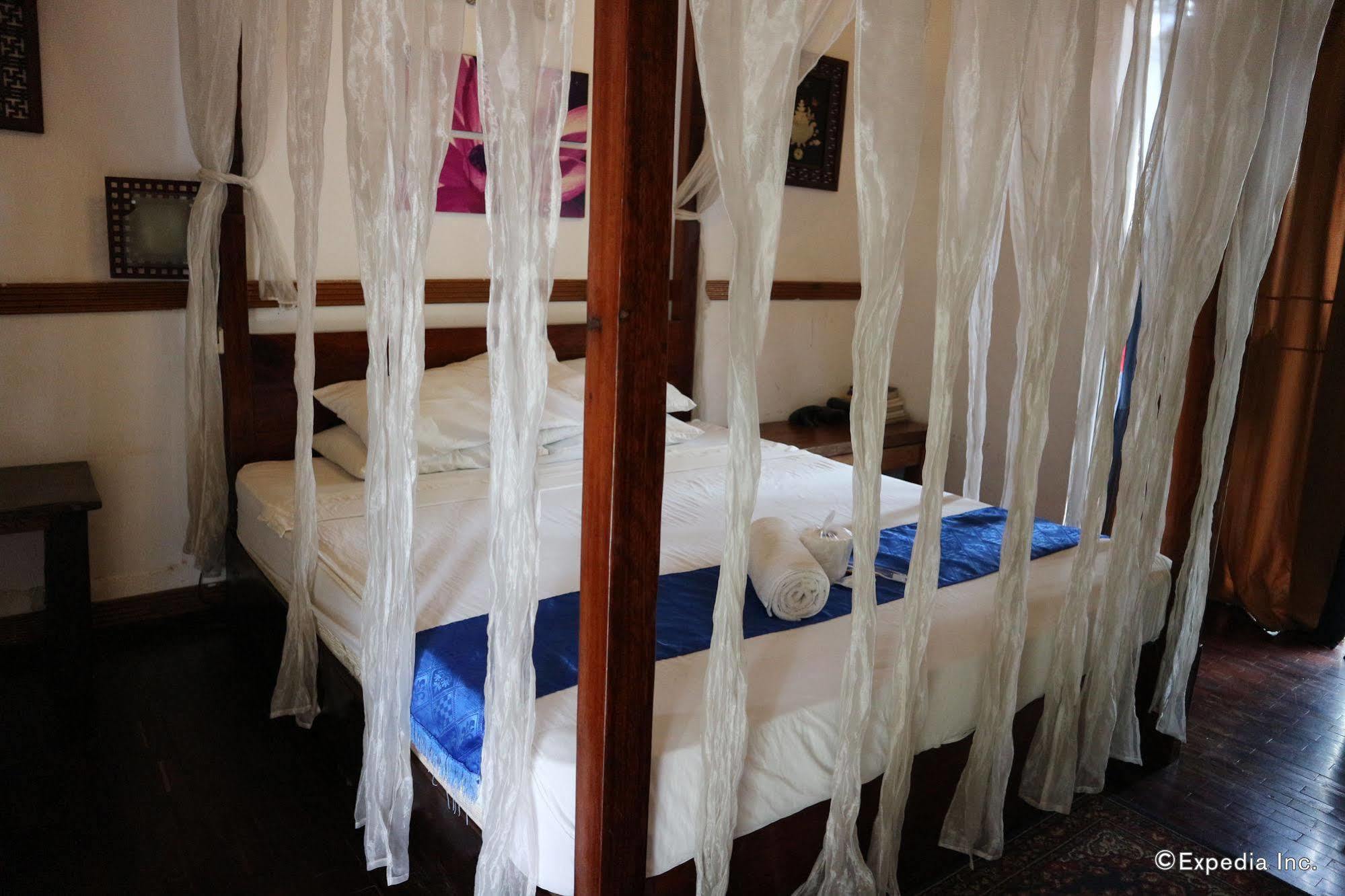 The Lotus Garden Bed and Breakfast Puerto Princesa Buitenkant foto
