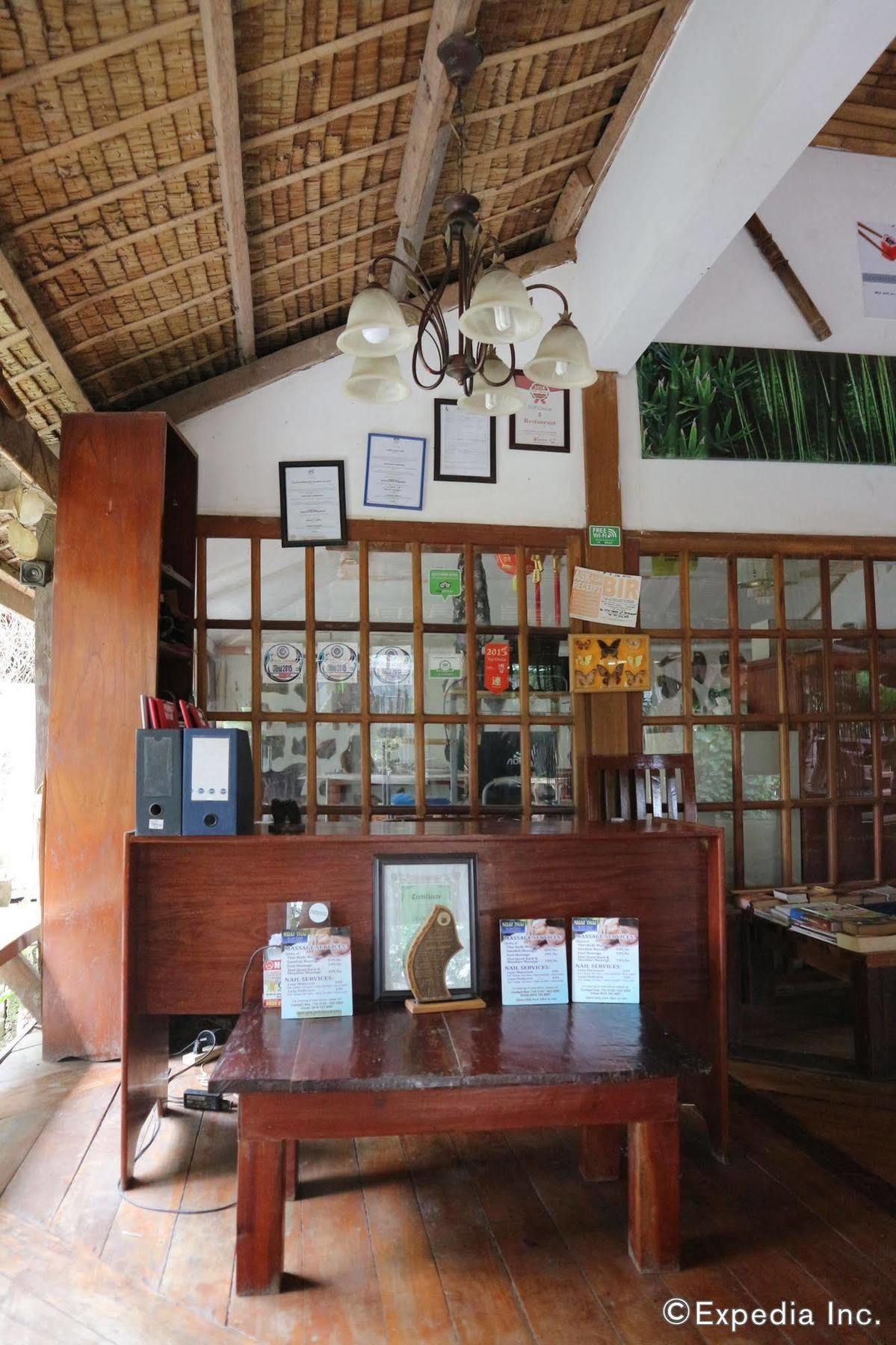 The Lotus Garden Bed and Breakfast Puerto Princesa Buitenkant foto