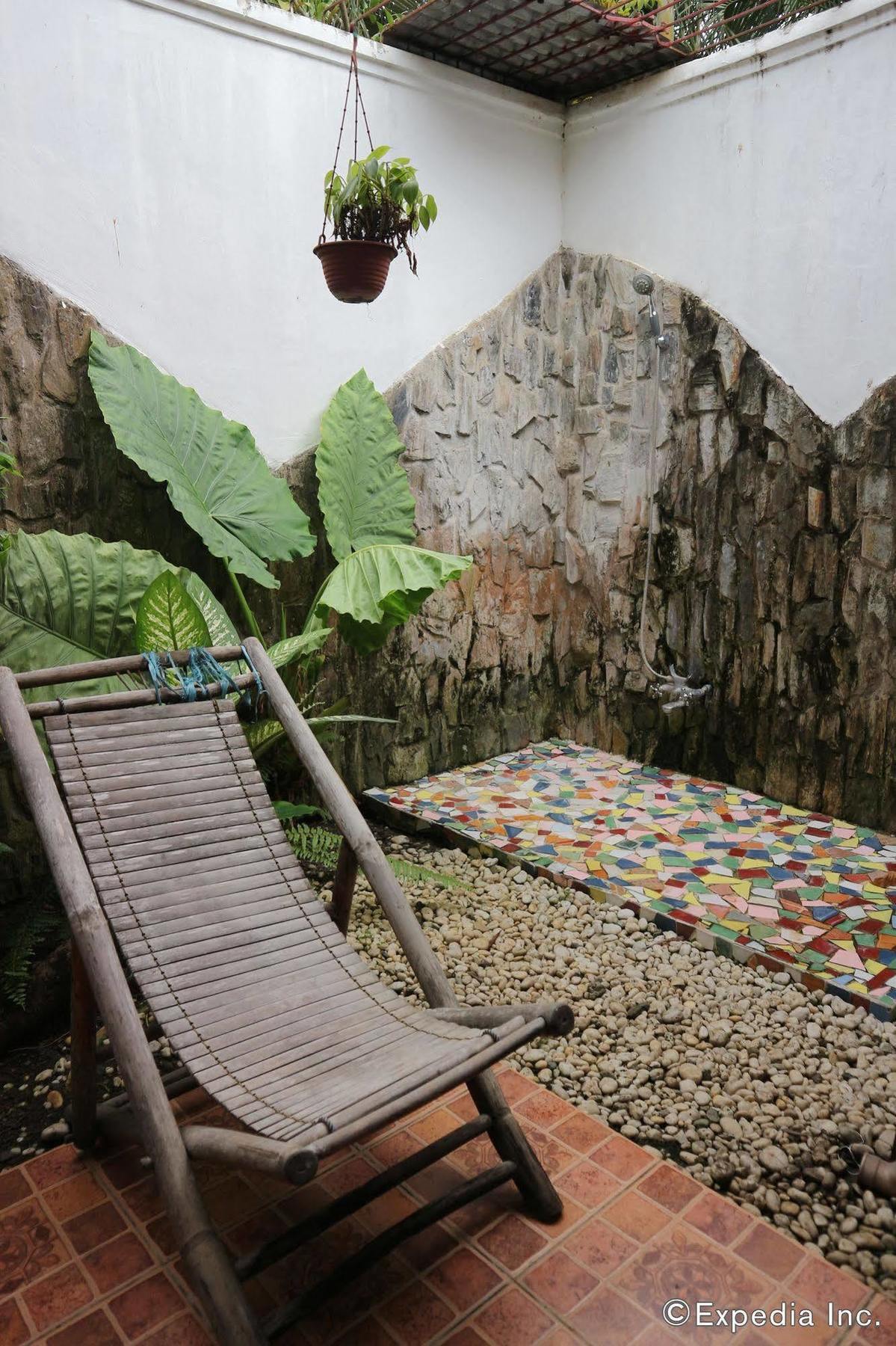 The Lotus Garden Bed and Breakfast Puerto Princesa Buitenkant foto